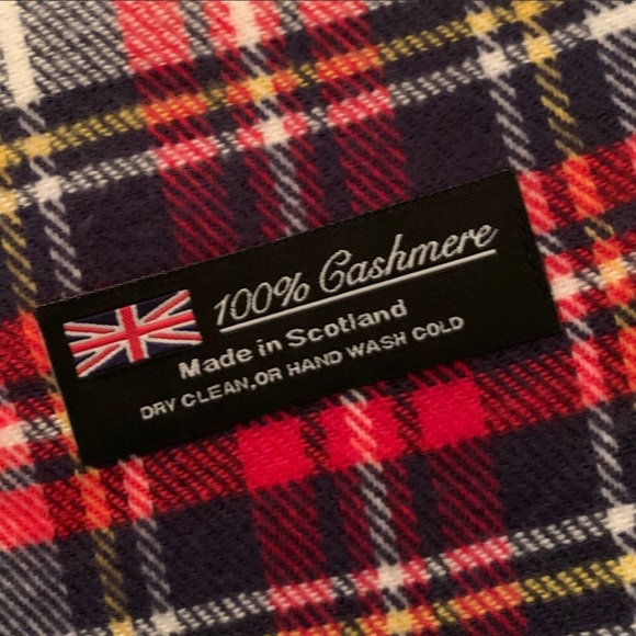 100% Cashmere Red Blue Plaid Scarf - Picture 2 of 7